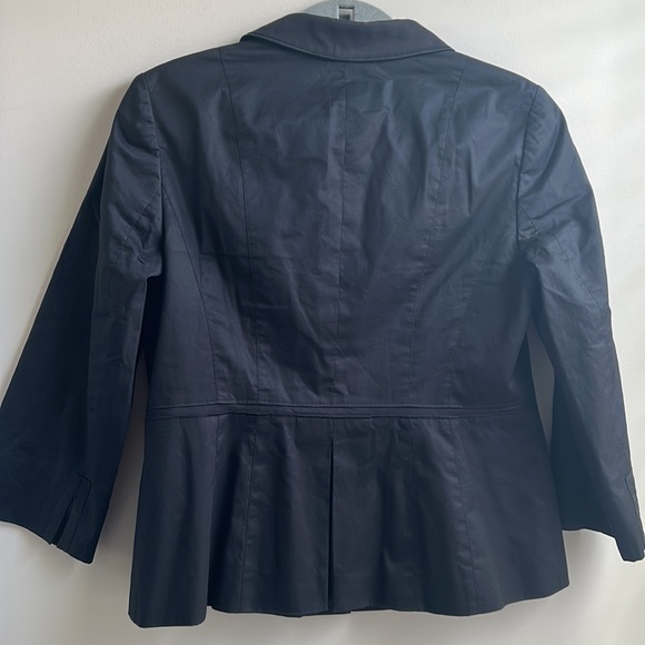 Ann Taylor Black Blazer, Like New, Size 6 - Picture 5 of 5